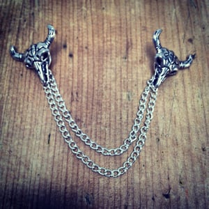 Image of Buffalo skull collar chain