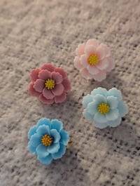 Image 1 of Broche fleur japonaise au choix 