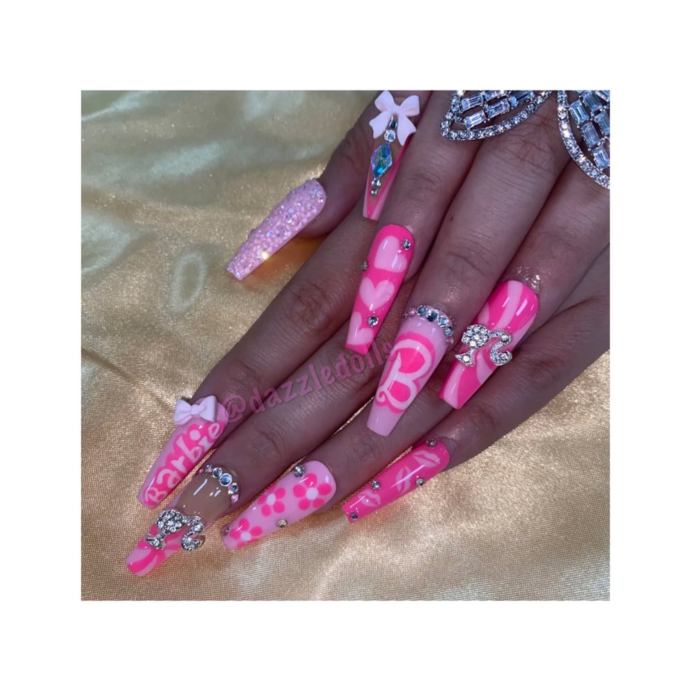 Image of Barbie set, medium length, coffin shaped