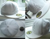 Image of White Atlanta Braves New Era Hat 59fifty (Size 7 - 56cm)