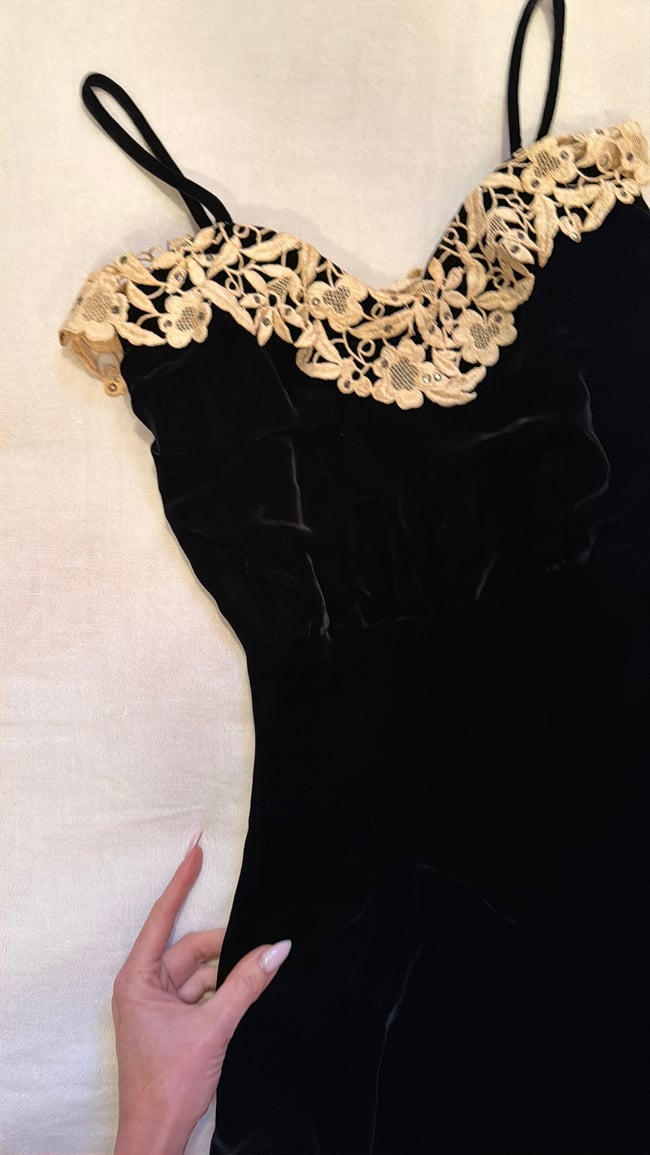 1930s silk velvet bias seam slip dress