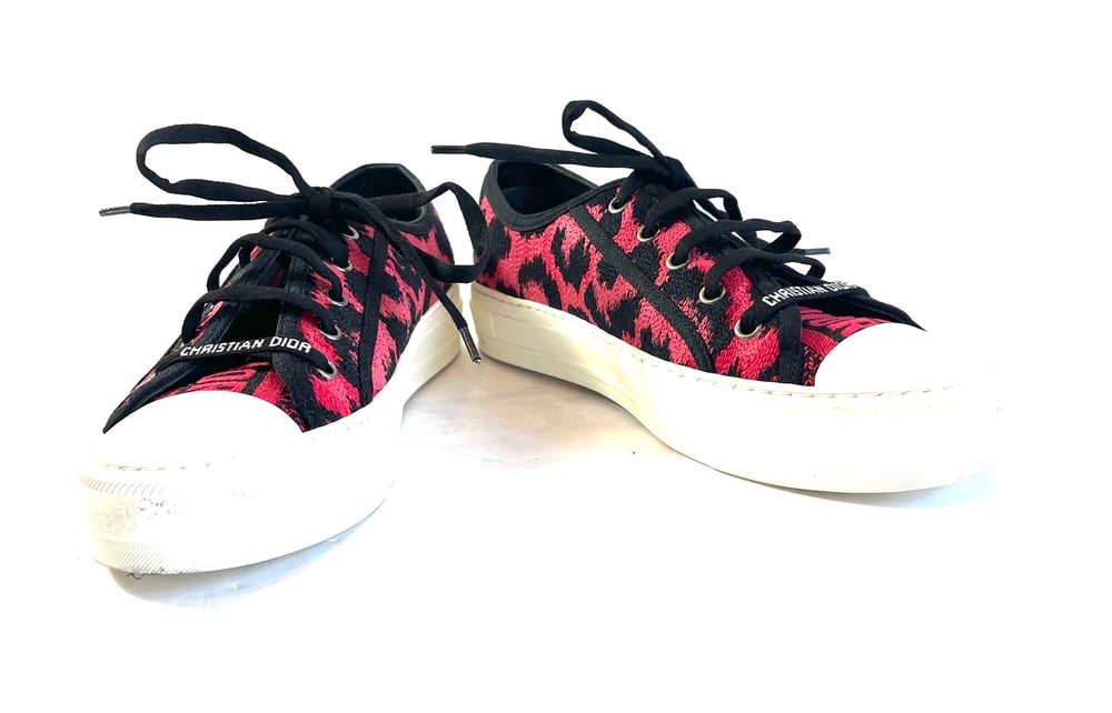 Image of Christian Dior Size 39.5 Sneakers 674-4017