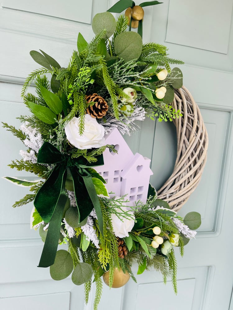 Image of 45cm Thick Wicker White Houses 