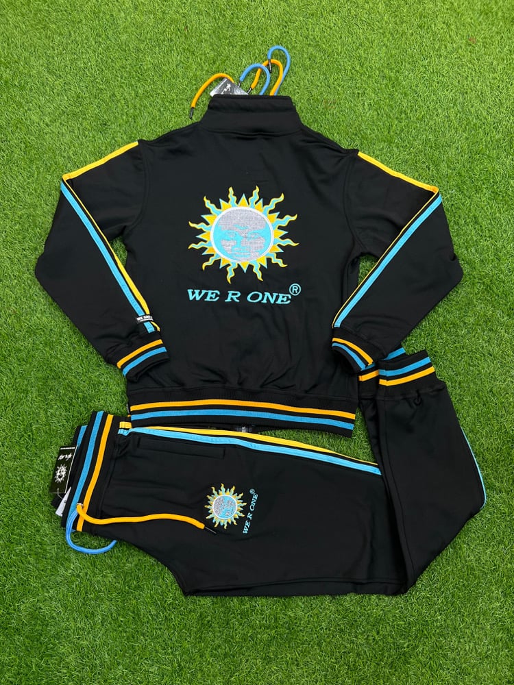 Image of 1/2 ZIP MOCK DOUBLE STRING UNIT - BLK