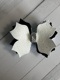 Image 7 of Cinderella-Inspired Tumbler Accessory Set – Bow, Straw Bauble & Bracelet Stack