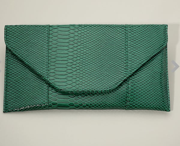 Image of Snake Skin Patterned Envelope Clutch / Shoulder Bag Green