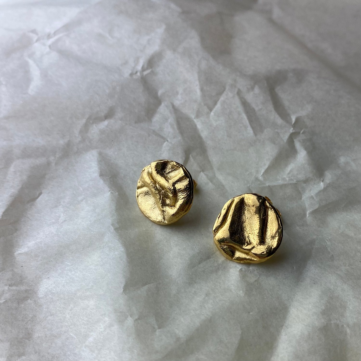 Image of 22ct Gold Vermeil Midi Uisce Stud