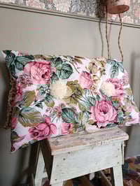 Image 1 of Coussin Rosalie 