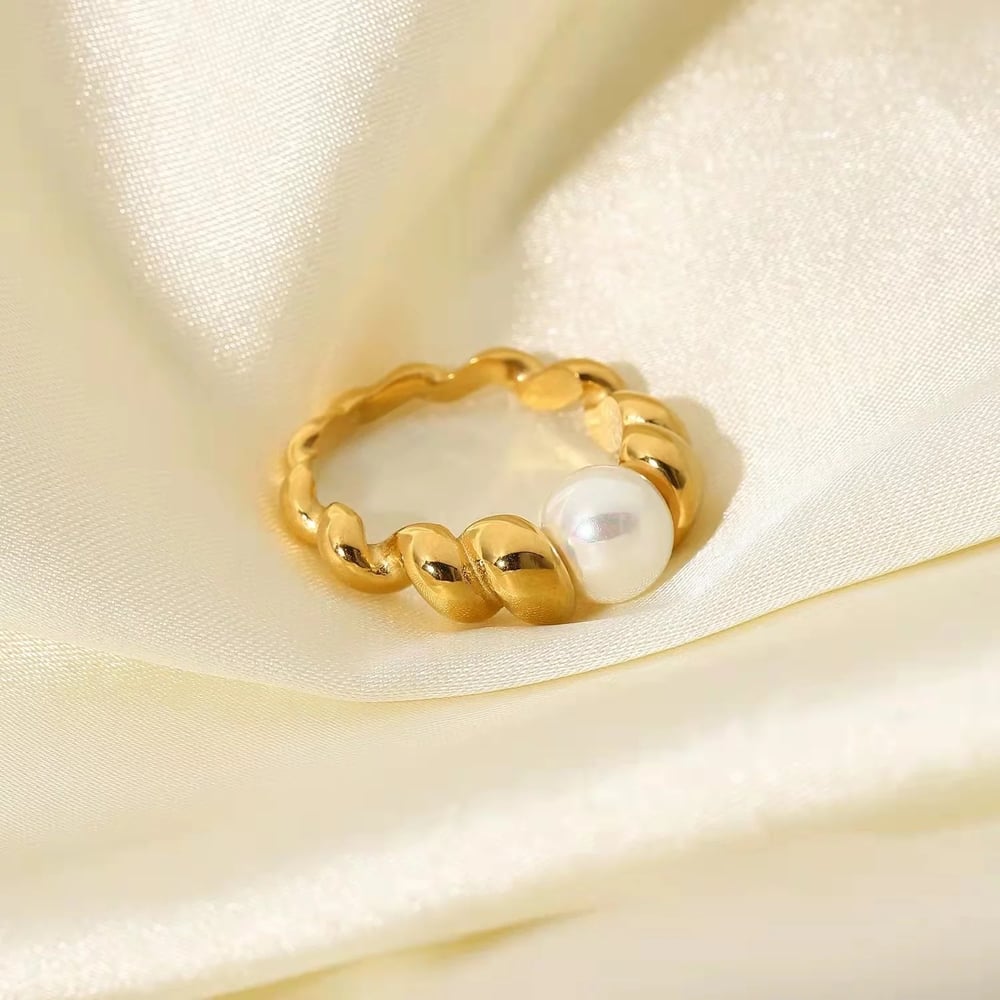 Image of La Perla Ring (25% off) 