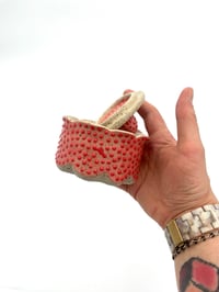 Image 4 of scallop red dot jar