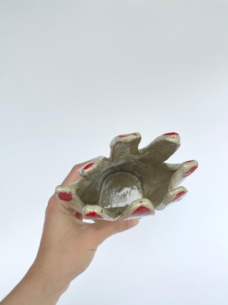 Hand Vase Image 4