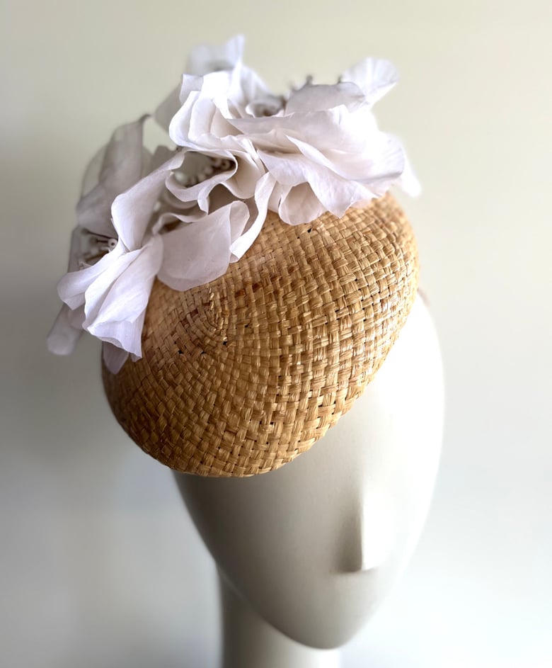 Image of Natural straw percher