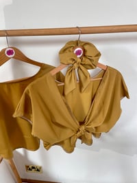 Image 8 of Papillon knotted floaty top