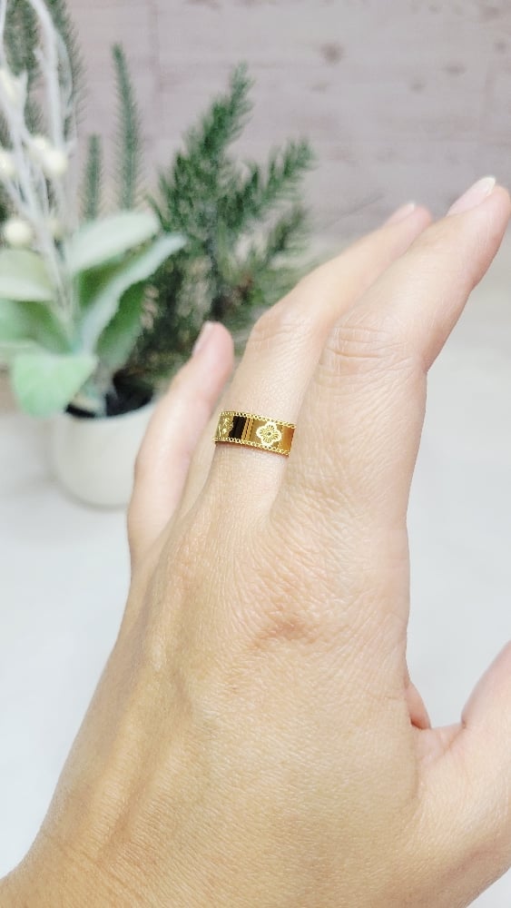 Image of Four Leaf Clover Ring