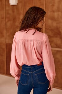 Image 3 of Blusa Bowie Salmón