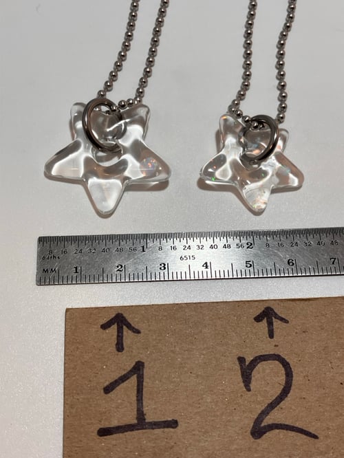 Image of single opal stars
