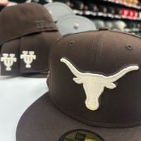 Image 2 of New Era 59Fifty Burnt Wood - Ivory 