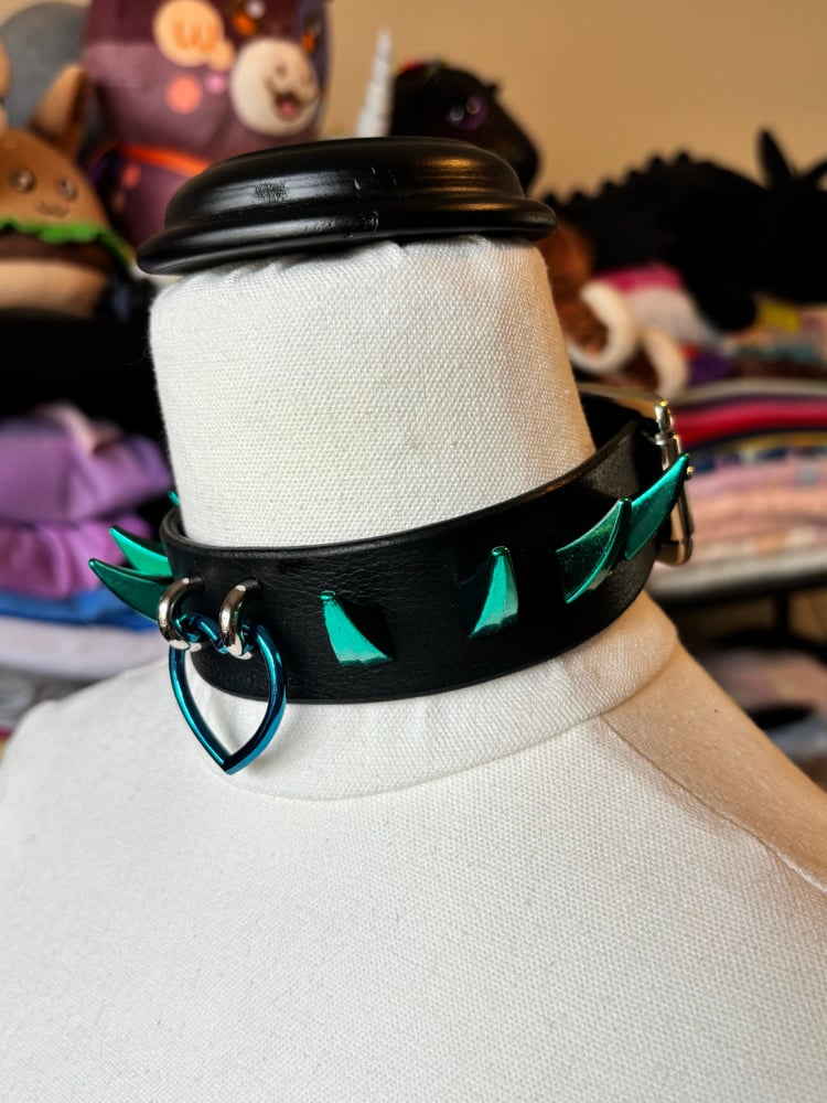 Image of Turquoise Black Leather Collar