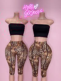 Leopard Capri Set