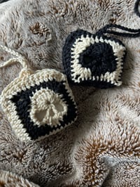 Image 1 of skull crochet headphone case 