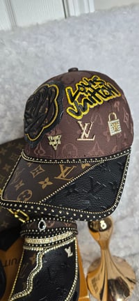 Image 3 of Size 10 black & classic 2tone Crocs w/ hat & Cuzzins crossbody 