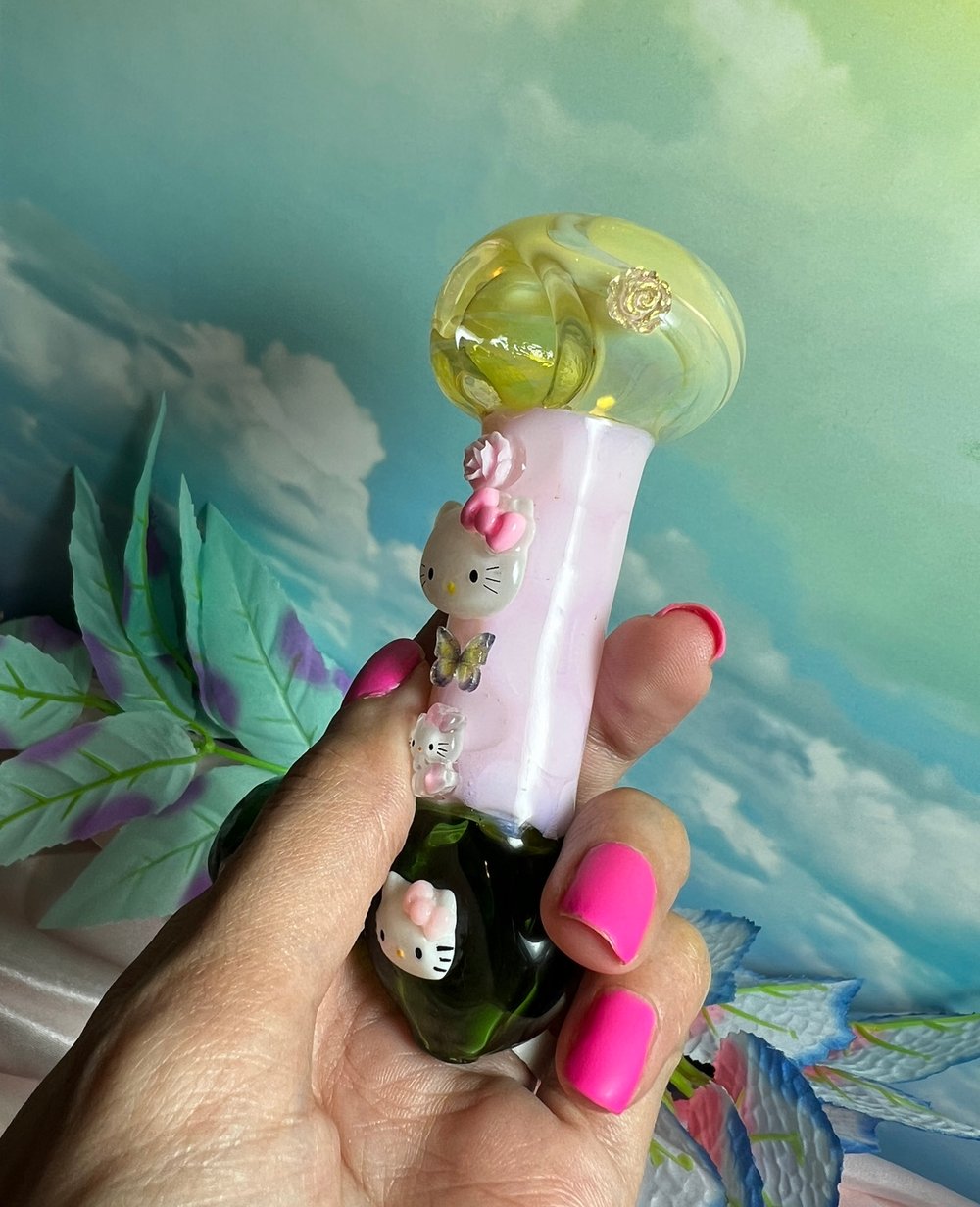 Hello kitty spring 🌸 pink & green pipe