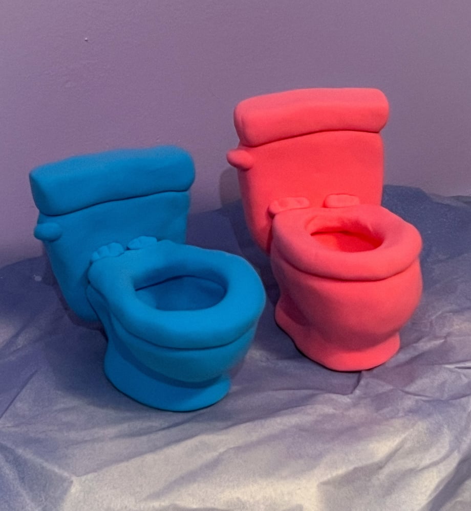 Image of “big” toilet