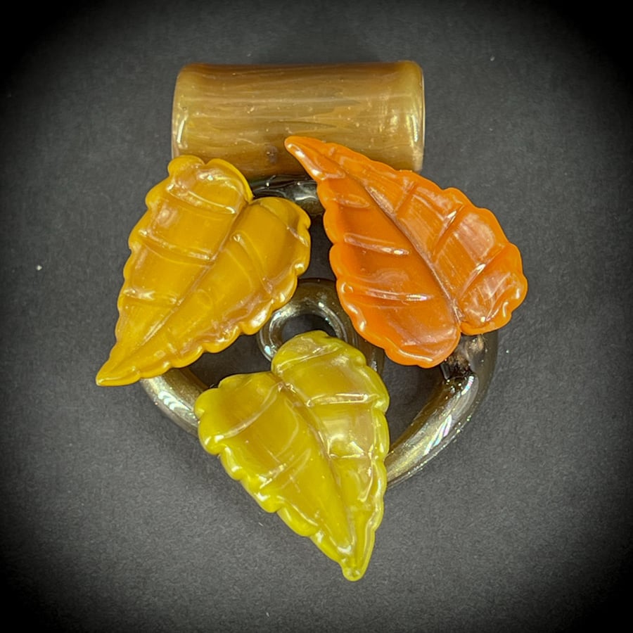 Image of Fall Fades 2025 Leaf Vine Pendant 11