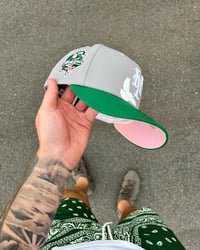 Image 1 of PINK BRIM TRI-TONE NEW YORK METS CUSTOM FITTED 