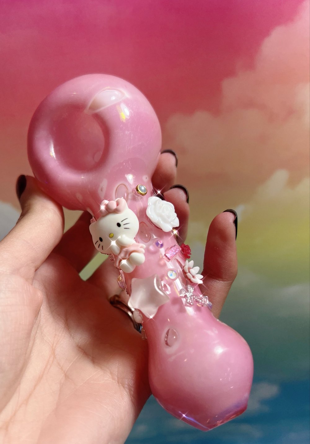 Large pink Hello Kitty Pipe 💕⭐️