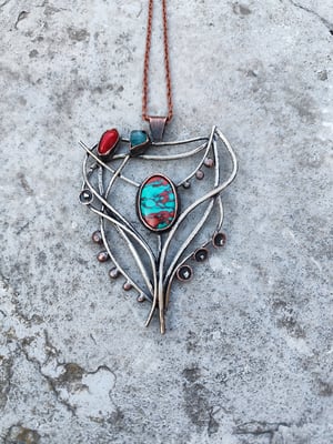 Red and blue pendant 