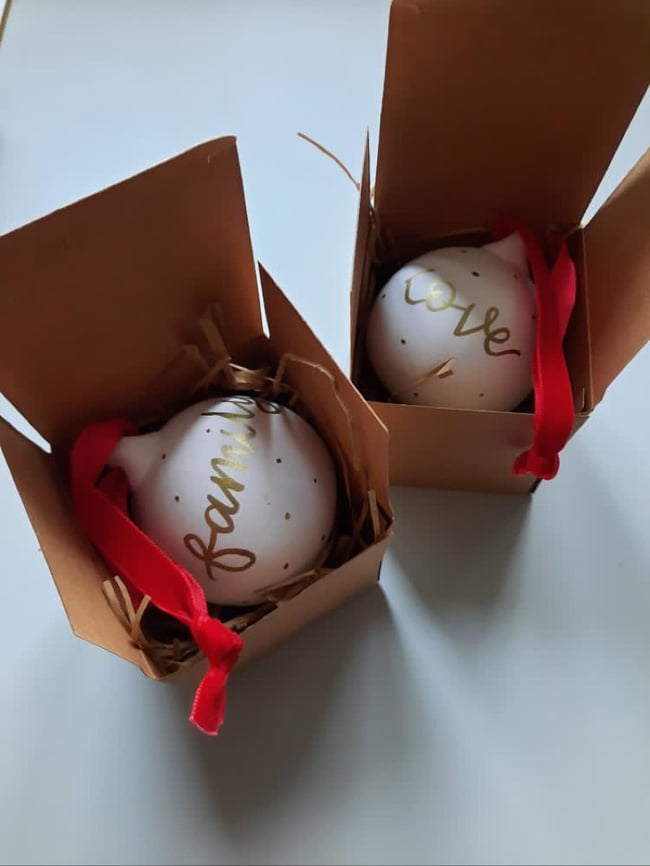 Christmas Calligraphy Baubles Workshop