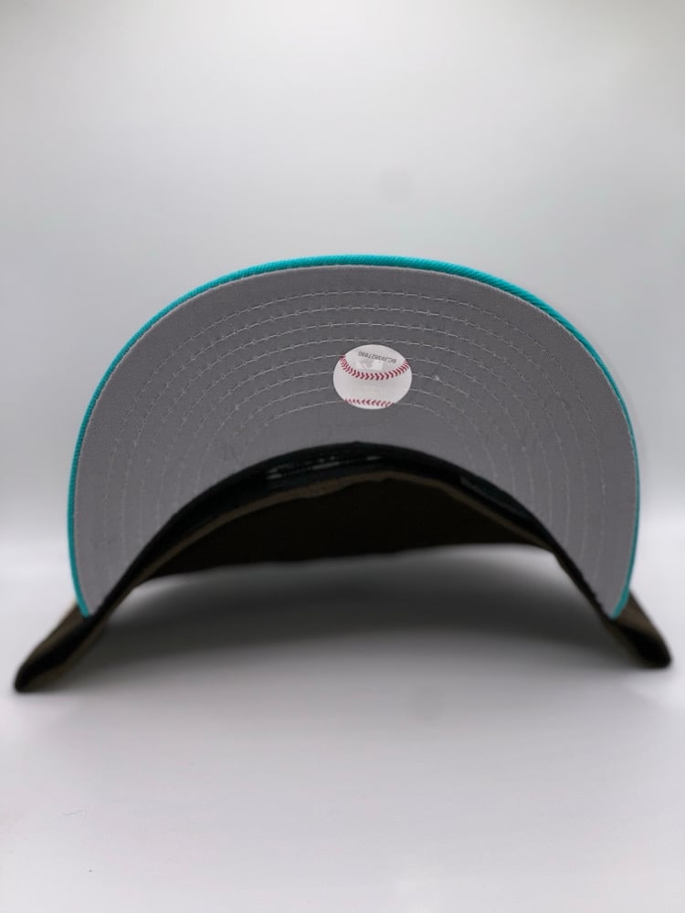 New York Yankees Brown/teal 7 3/4 Image 2