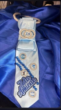 Image 3 of Amicae Custom Tie