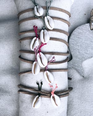 Image of Cauri Bracelet