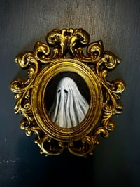 Image 1 of Retrato pequeño de fantasma 