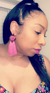 Image 3 of Queen Bey- Magenta 