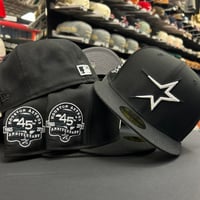 Image 2 of New Era 59Fifty Black-White 45th
