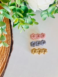 Image 1 of Flower clip