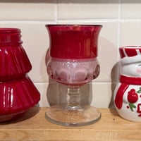 Image 1 of honeydew magnolia scented glass candle