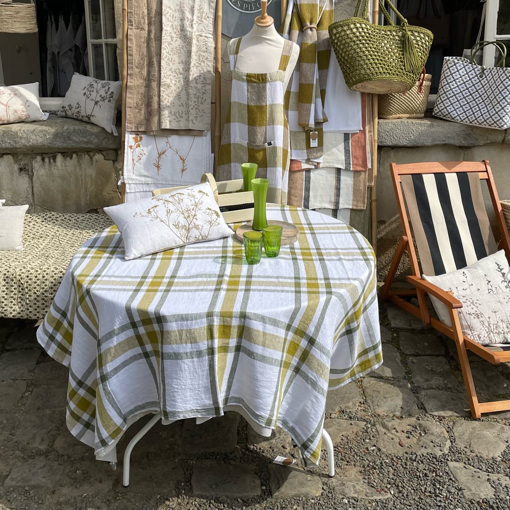 Image of  Nappe CAPRI en lin lavé  Citrus 3 tailles