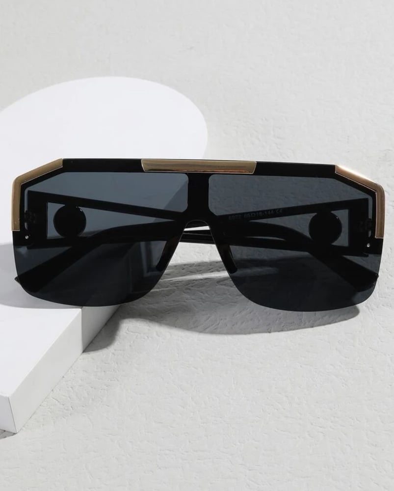Image of “Stunner Shades”