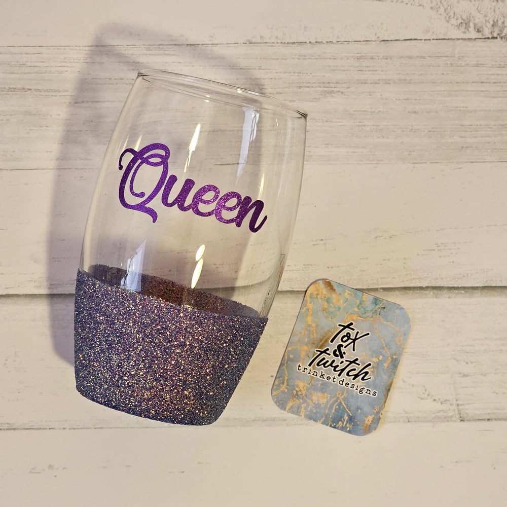 Image of Queen Glitter Glass
