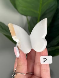 Image 4 of 3D STILBITE X SCOLECITE BUTTERFLY