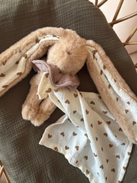 Image 3 of DOUDOU ET SON LANGE BABY LOVE CHOCOLAT