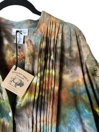 Image 7 of ♻️ UPCYCLED 2X Plus Cotton Tunic Top in Muted Ice Dye