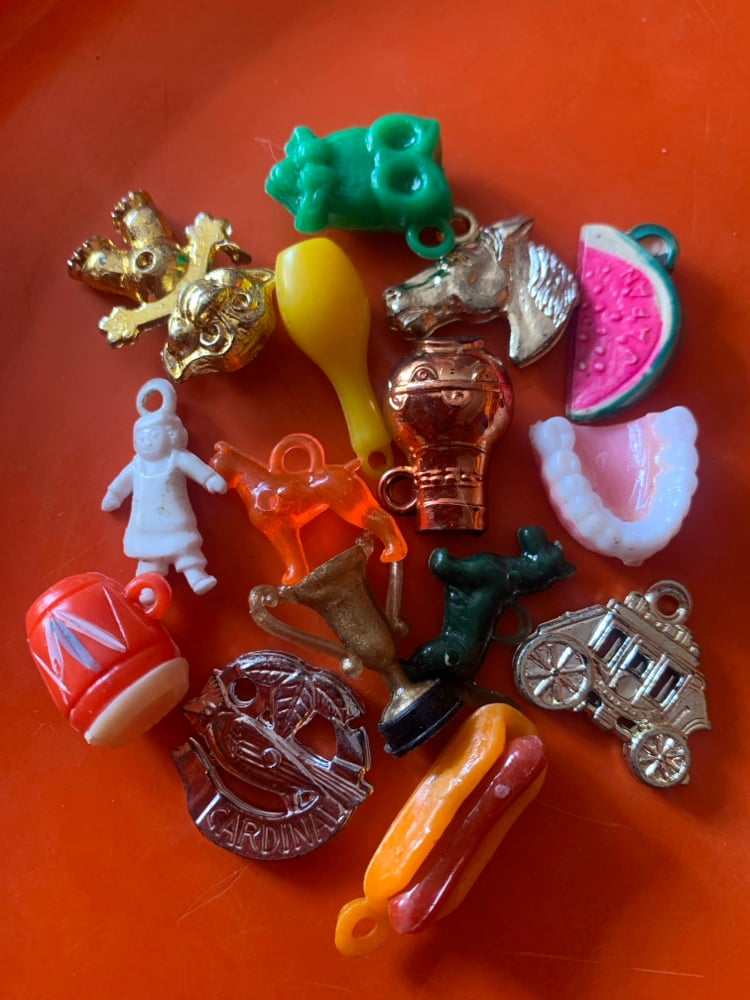 1950s Cracker Jack / Gumball Charms Mystery Scoop!