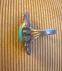 Image 3 of Vintage royston ring with flower detailing 