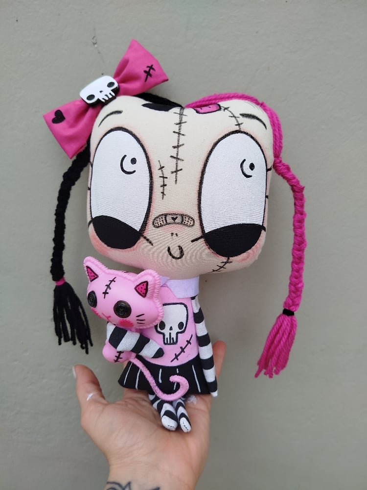 Sandy The Cute Girl!!