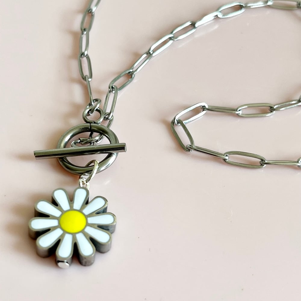 Image of Paperclip Chain wth Daisy - Stainless Steel